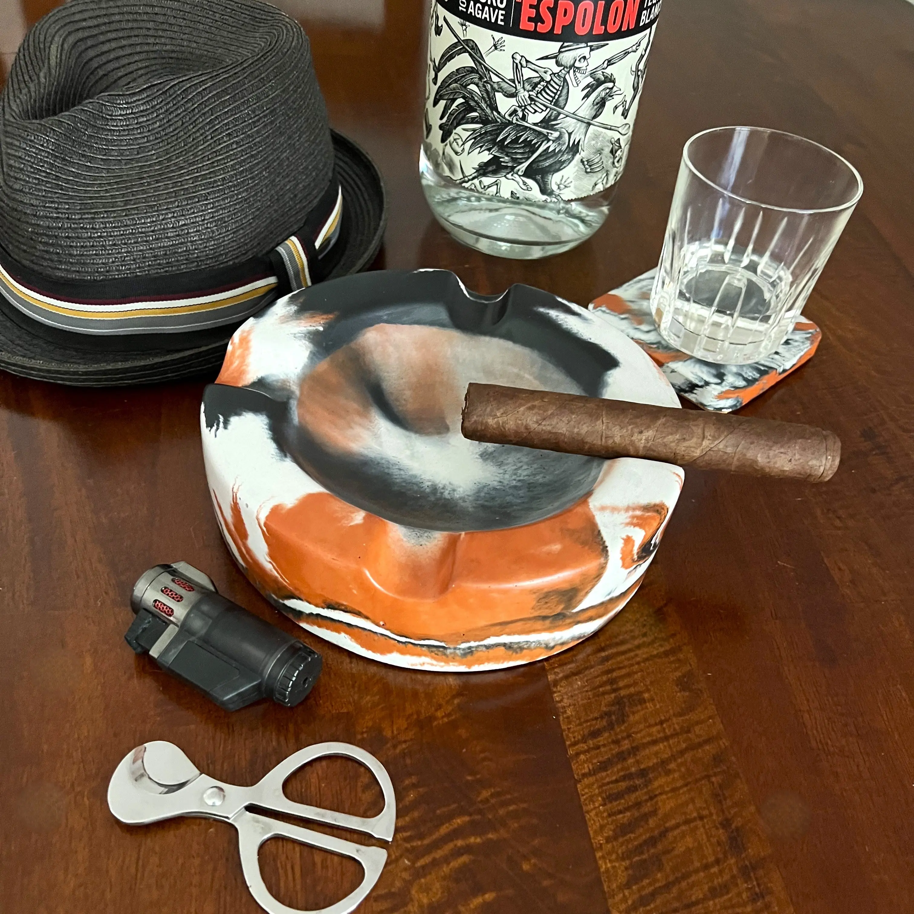 Terracotta Marbled Large Round Cuban-Style Concrete Cigar Ashtray