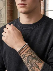 Men's silver bracelets are suitable for boys to wear and are a men's accessory. They can also be given as Valentine's Day gifts. Stackable Bracelets, Fashionable Bracelet