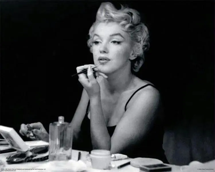 Artistic Marilyn Mirror Print, 1992 CE 24x36 in Home Decor Poster for Room Wall Decoration