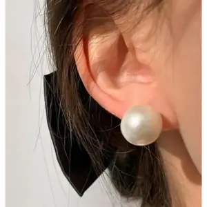 Luxurious shiny pearl earrings crafted from 925 sterling silver, stylish and versatile for sports, daily and outdoor wear.Compact sports protective gear, lightweight and comfortable, ideal for all training, workouts and outdoor activities