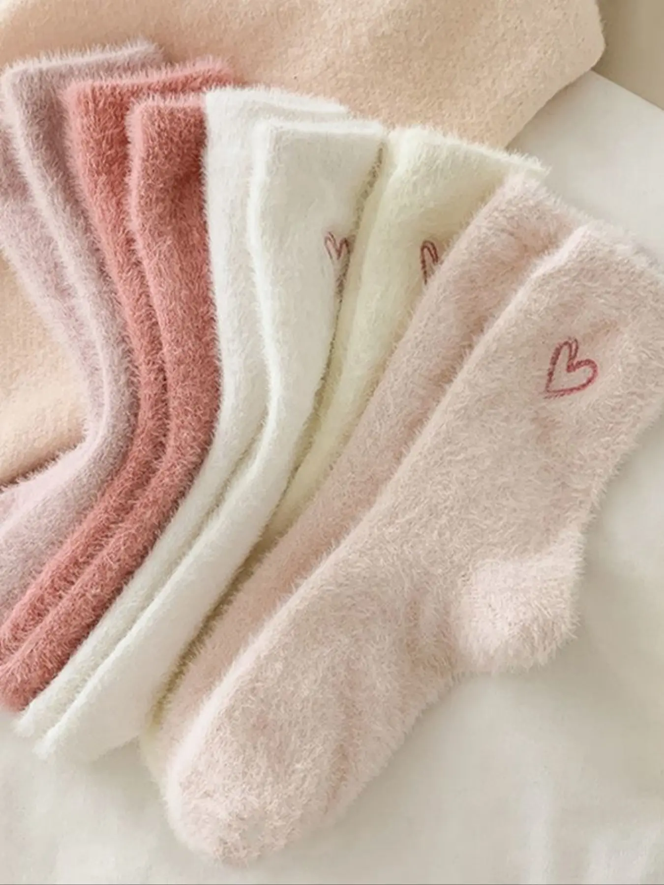 Women's Winter Socks Set, 5 Pairs Sock Sets Faux Fur Butterfly Knot Design, Cute Sweet Mid-Calf Sleepwear Warm Thickened Socks for Women, Soft Comfy Socks