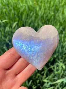1pc Natural Blue Moonstone Heart - Gorgeous Hand-Polished Crystal, Ideal for Home Decor, Jewelry making, Crystal Gifts, , It is a perfect gift for Christmas, Halloween, Thanksgiving and Valentine's Day, Moonstone Crystals, Natural Crystal Stones