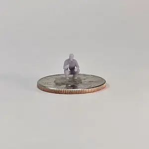 N Scale Mechanic Working on a Plane – 12mm Ground Crew Scene Figure