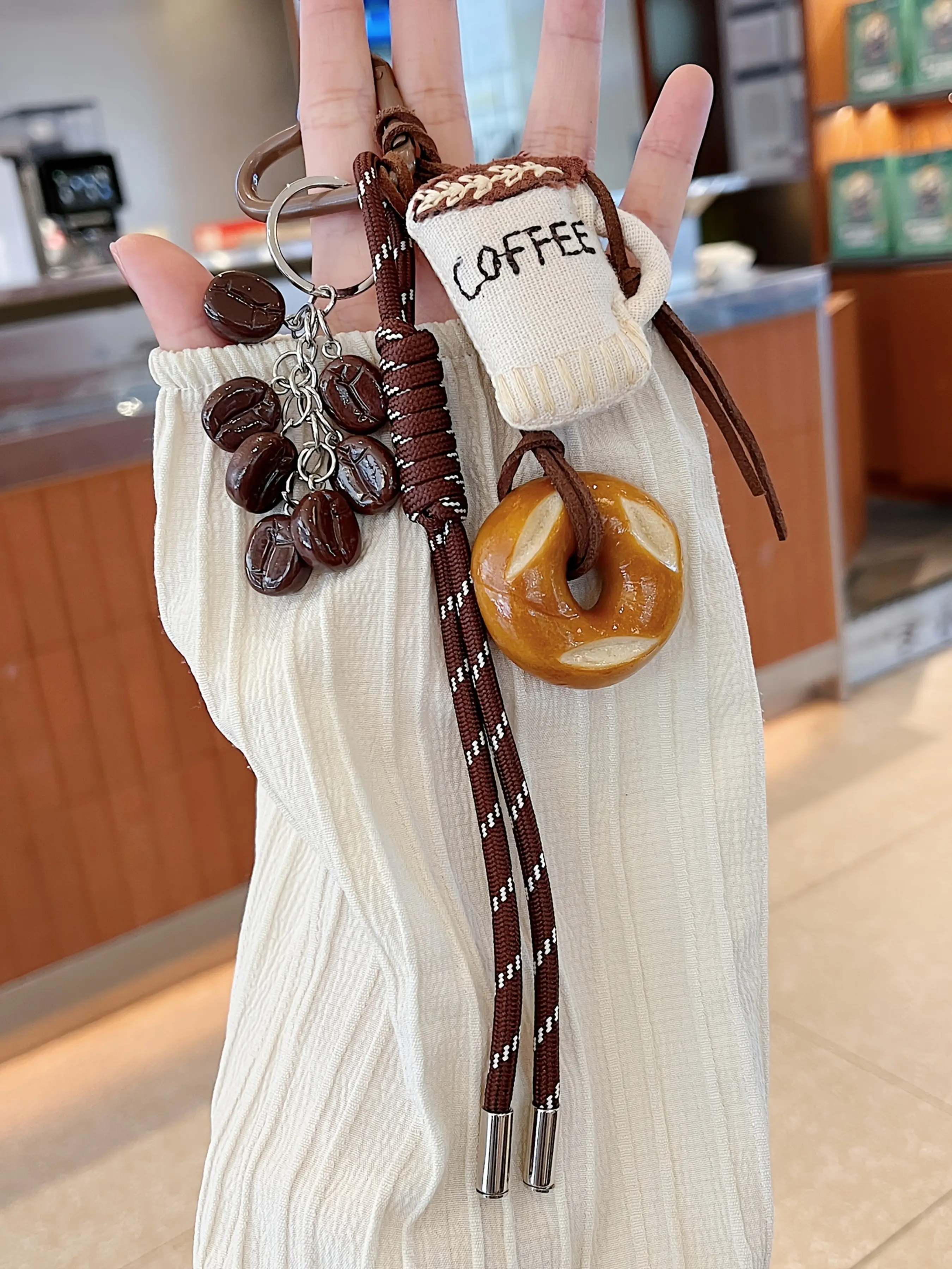 Simulation Coffee Bean Keychain with Pretzel/Bagel Charms, Keychain For Bags, Keychain Decor, Coffee Hanging Ornament Pendant, Coffee Donut Woven Rope Lanyard Purse Keychain Accessories, Foodie Men Women Key Chain Gift Keychain, Bag Key Accessory