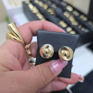 Aretes de nudo con cierre omega