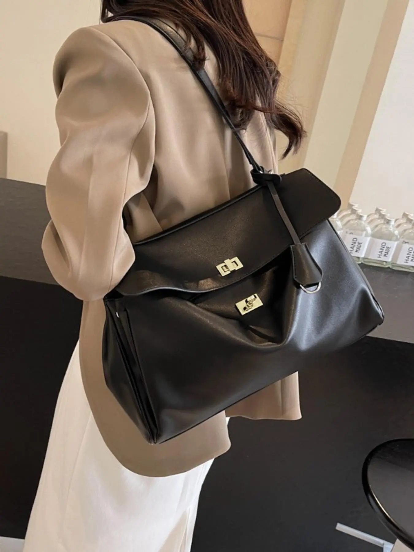 DOVA Retro soft leather tote bag for women, Everyday crossbody bag, Everyday shoulder bag, Crossbody For Work, fits 15.6-inch laptops, large capacity, soft cowhide texture with shape, lock closure, suitable for commuting, business trips