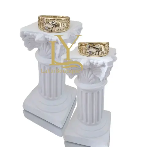 LaYaiBoutique #1126 Anillo 7 Potencia oro Laminado 14k ALTA CALIDAD - Gold Ring with Unique Design, Featuring Elegant Artistic Detailing