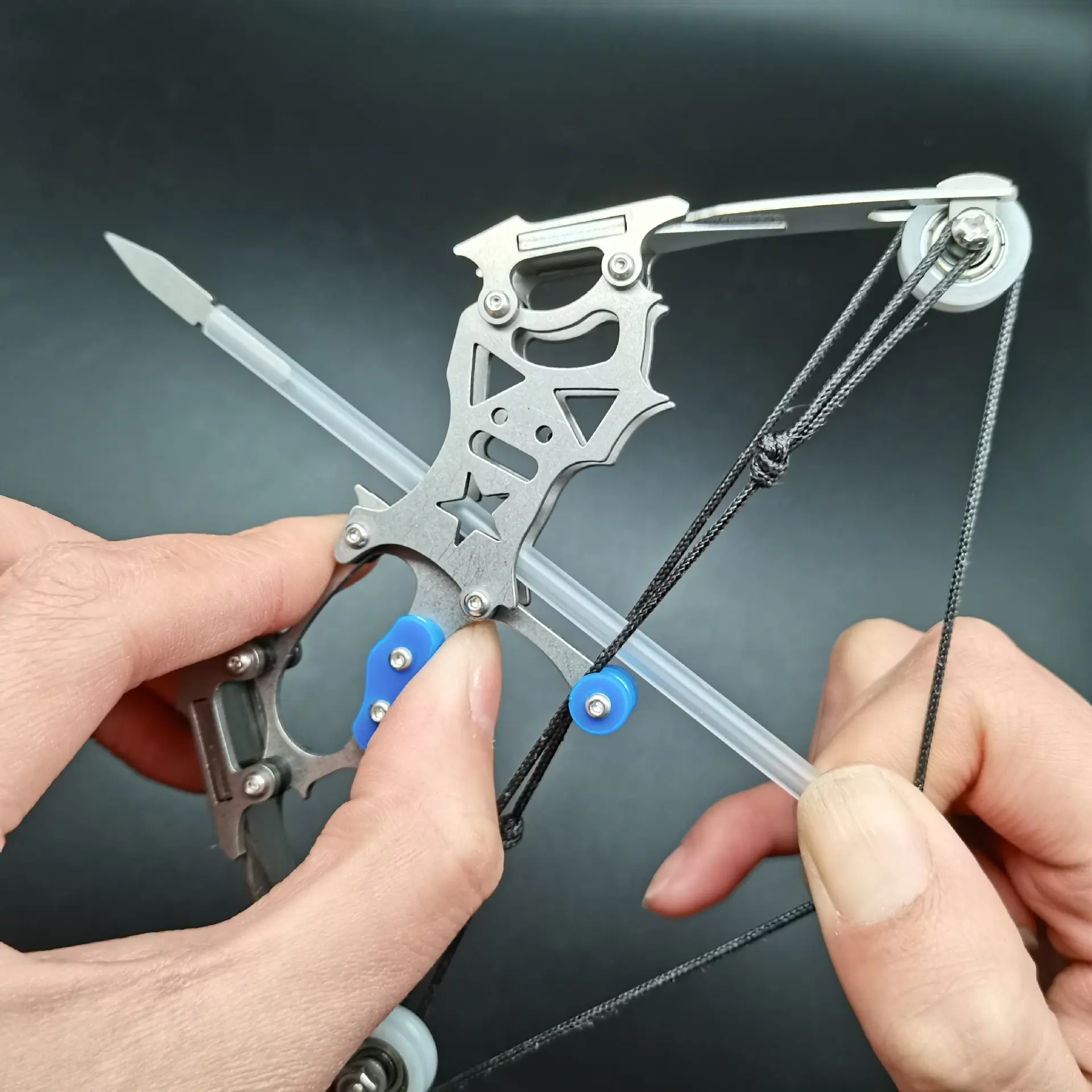 Mini Compound Bow Set - Stainless Steel Alloy, Upgraded Arrow, Fixing Groove, Leisure Decompression Archery Toy for Boyfriend, Holiday Party Entertainment (Toys & Hobbies, Sports & Outdoor Play, Bow and Arrow)