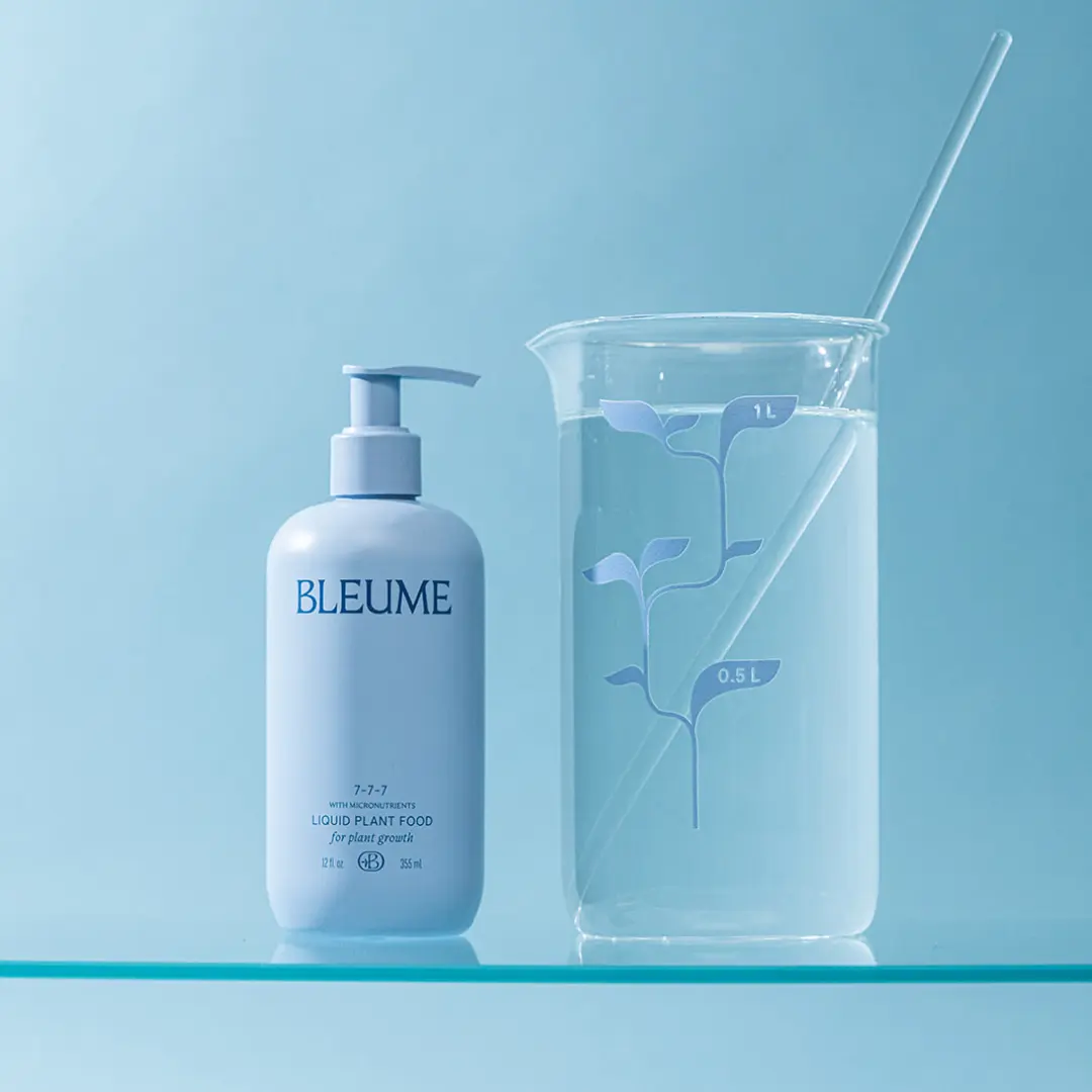 Bleume Starter Kit - Liquid Plant Food & 1 Liter Measuring Beaker for Easy Houseplant Care with NPK 7-7-7 Formula and Boron, Copper, Iron, Manganese, Molybdenum & Zinc