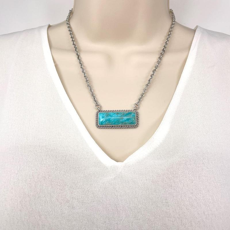 Turquoise stone bar shape pendant chain necklace 18 inches