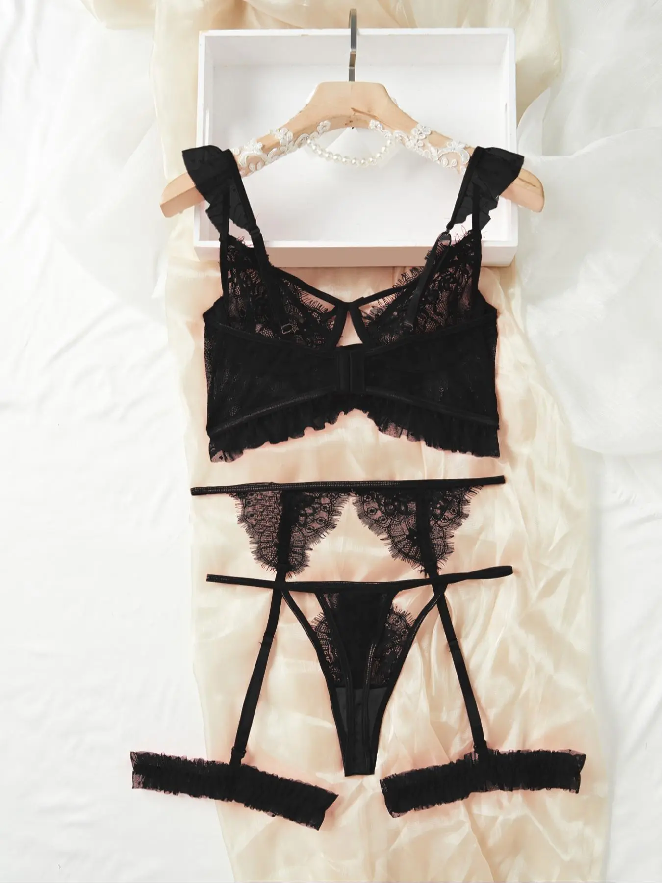 Women's Floral Lace Sexy Lingerie Set, Push Up Bra & Thong & Garter Belt &  Stockings