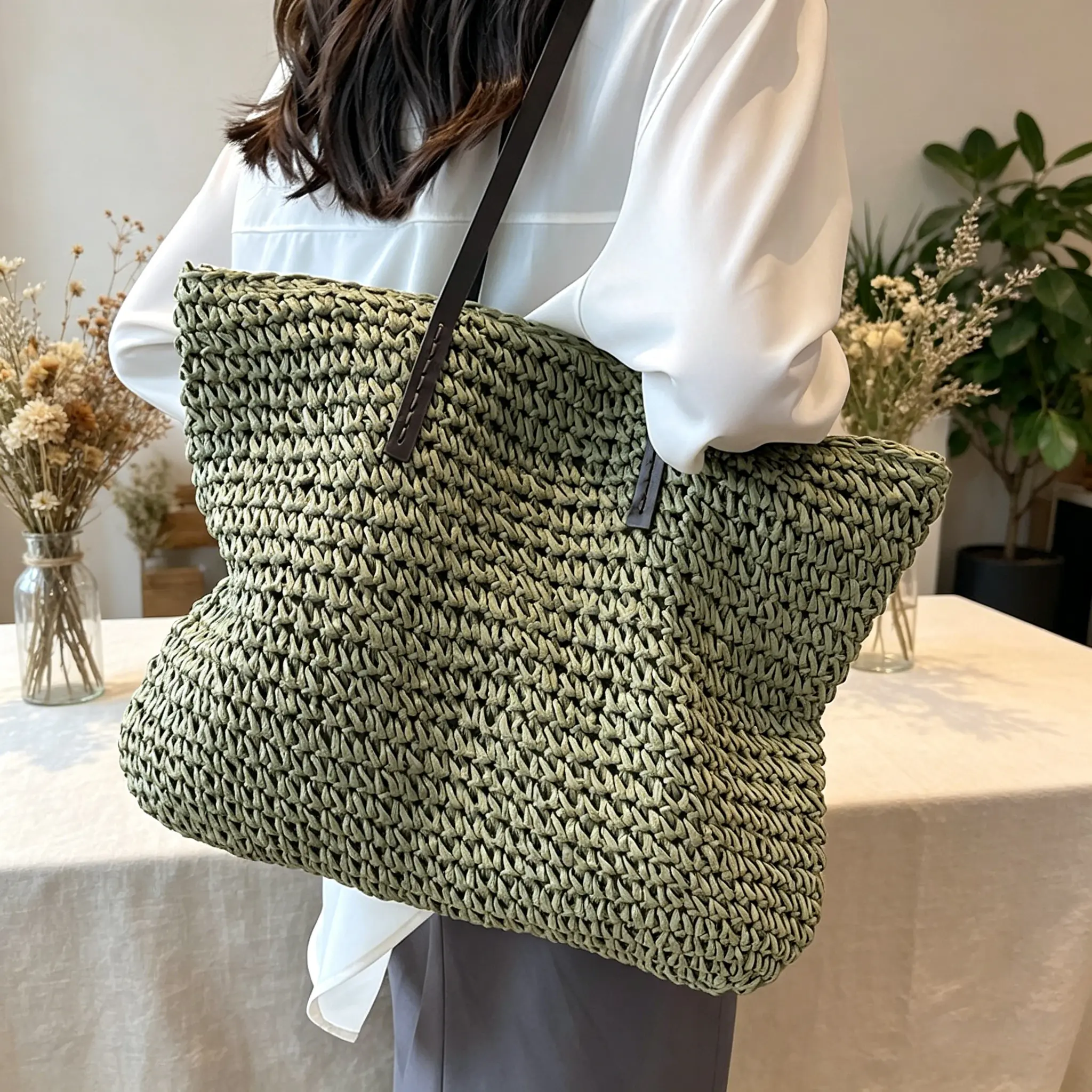 Large-Capacity Woven Straw Tote Bag, 2026 Spring/Summer New Style, Multi-Functional On-the-Go Shoulder Bag for Beach Activities & Everyday Commuting (Sports & Outdoor Accessory), Multi-Functional Shoulder Bags, On-The-Go Shoulder Bags