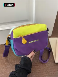 American retro color blocked crossbody bag, mini shoulder bag, Daily commuter bag, double zipper pocket design, adjustable shoulder strap, can be carried for daily commuting, school, with an American street atmosphere