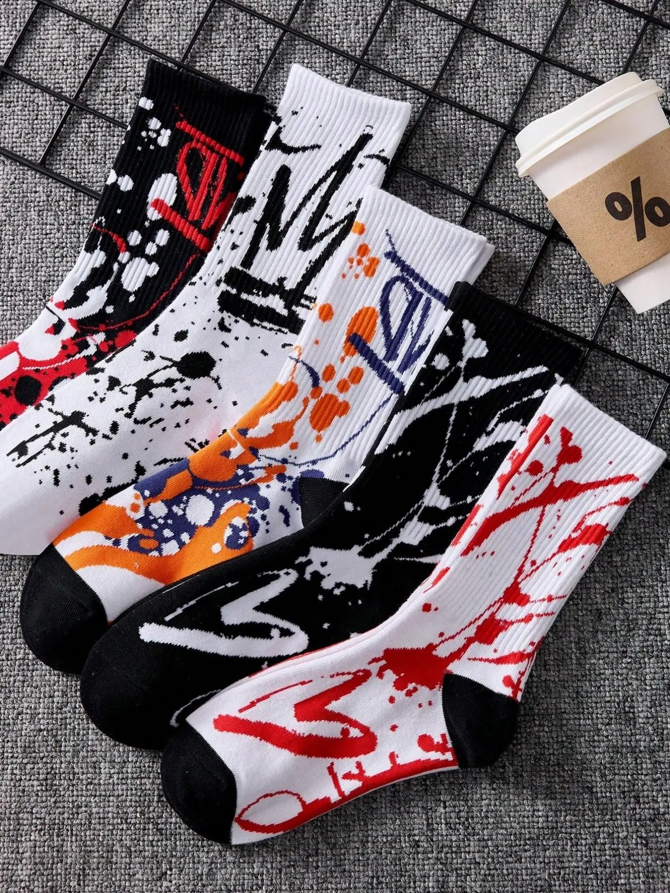 5 Pairs Men's Socks, Colorful Street Style Streetwear Graffiti Crew Socks, Comfortable Soft Sport Long Socks, Casual Stylish Socks, Random Colors, Casual Fall Winter Wear