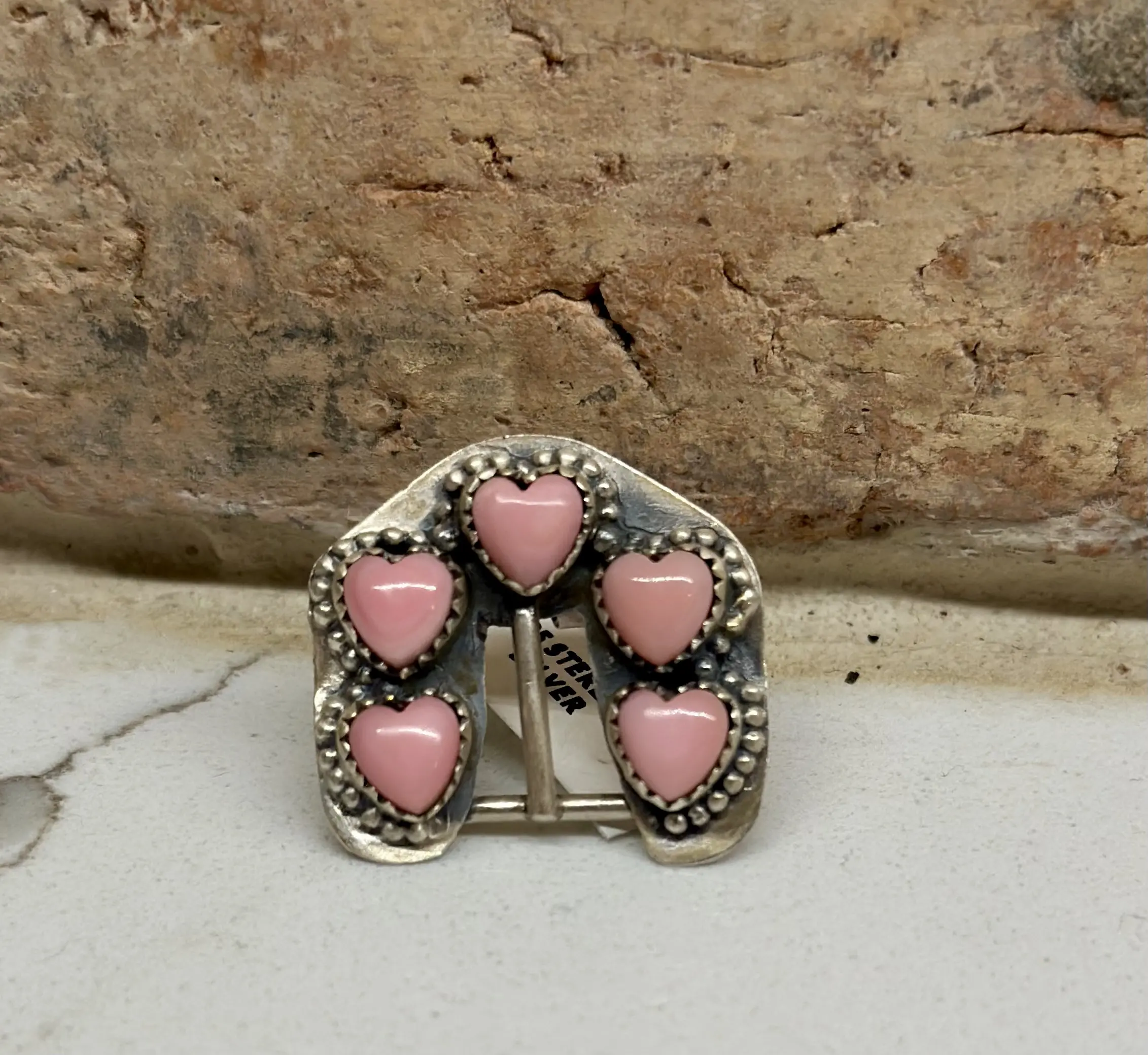 Sterling Silver Women's Adjustable Buckle Ring 925 Purity - Heart Pink Conch Design, Eye-Catching Fashion Jewelry, Size 6
