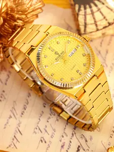 A men's ultra-thin new Super Player series luminous fashion trend waterproof quartz watch