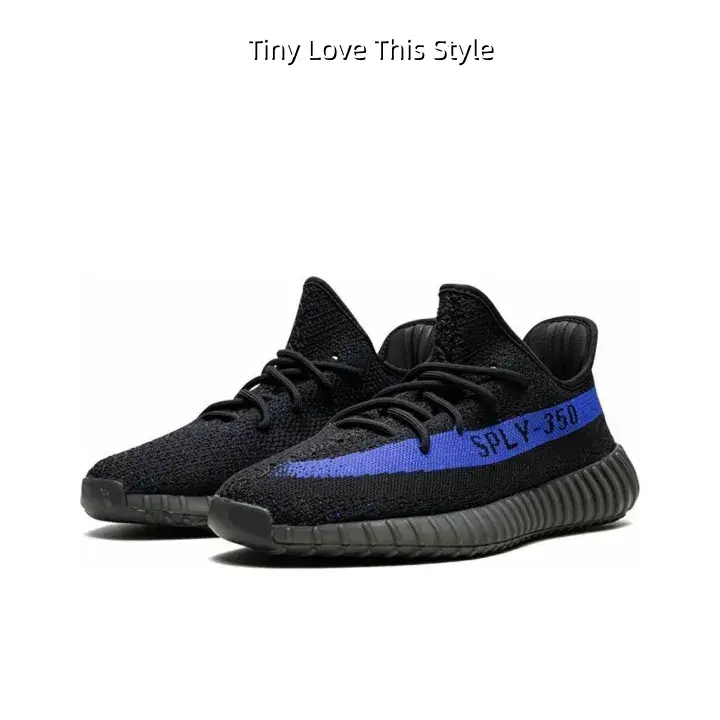 Low Top Black Blue Accent Athletic Shoes Shock Absorbing Casual Daily Footwear