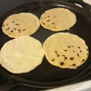 Home-Complete 14" Cast Iron Pizza Pan
