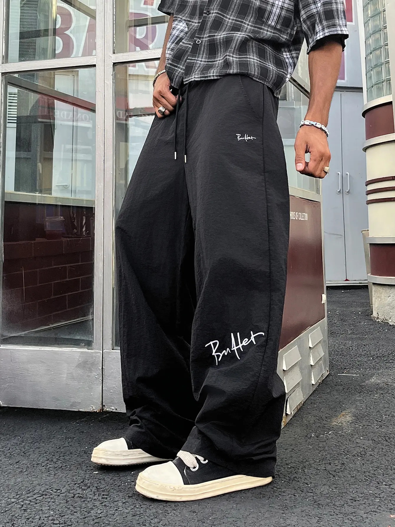 Mens Loose Fit Casual Streetwear Pants Baggy Wide Leg Drawstring Waist Track Pants Y2K Hip Hop Urban Fashion Trousers Unisex Oversized Daily Outfit Jogger Style Long Pants Relaxed Comfy Lounge Travel Dance College Festival Bottoms Casual Trendy Street Fit