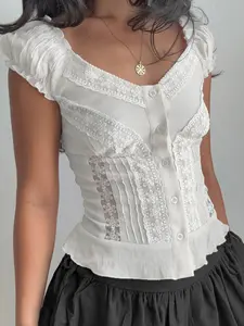 Women's Plain Contrast Lace Frill Trim Casual Button Front Blouse, Sweet Fashion Puff Sleeve Top for Summer, Women's Clothing for Daily Wear