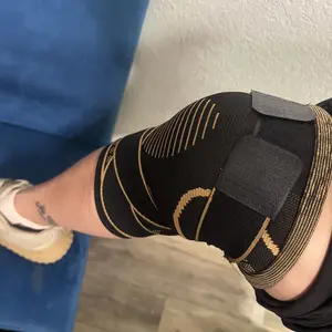 Copper Knee Brace with Strap, Compression Sleeve for Knee Support & Stability, Modern Design Durable Nylon-Blend Knee Compression Wrap, Sports Knee Brace, Patellar Knee Brace