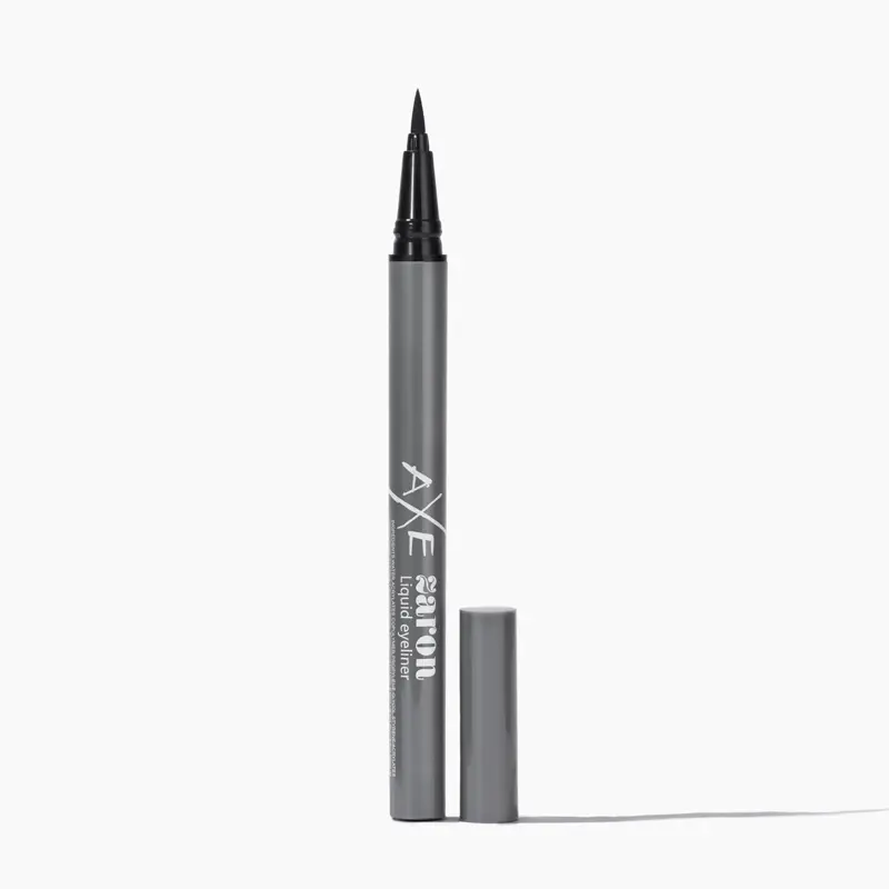Axẹ Liquid  Eyeliner