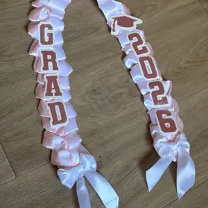 Graduation lei with topper of your choice,Custom leis,Toppers for leis