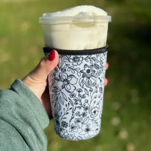 Black & White Floral Drink Sleeve