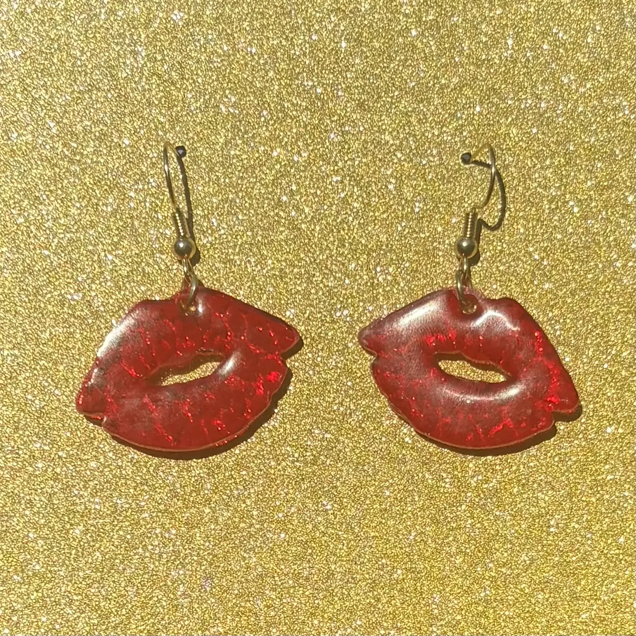 Kiss Kiss Earrings