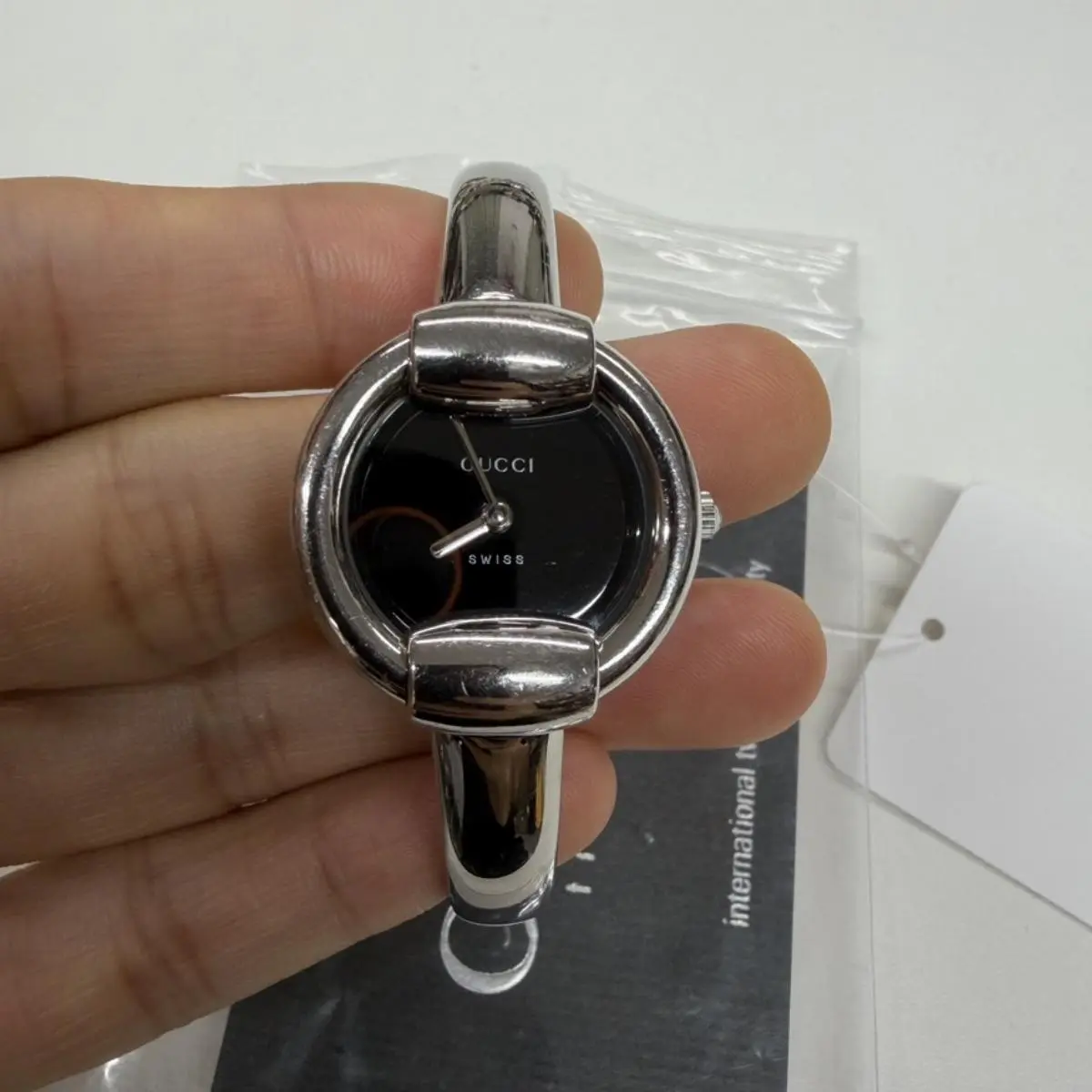 Pre-owned GUCCI As Shown Shoulder Bags Black Dial Bangle Watch Silver Tone 15.5cm 14453
