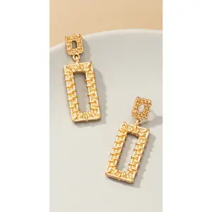 TEXTURED RECTANGLE EARRING