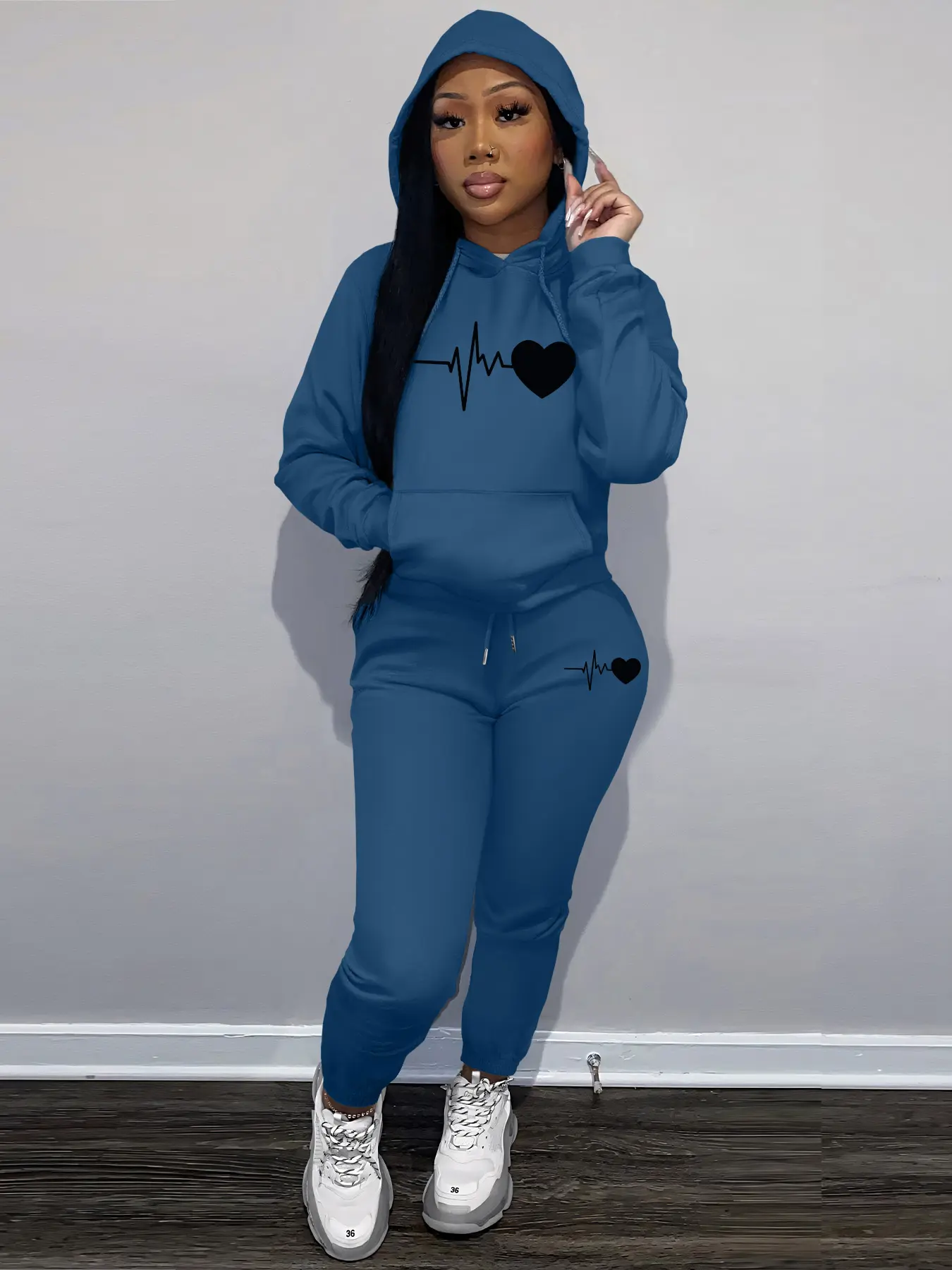 Women's Love Heart Pattern Print Casual Loose Womenswear Sweatshirt Set, Round Neck Long Sleeve Pullover + Jogger Pants, Comfortable Daily Wear