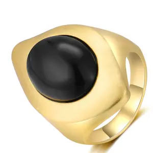 Mytys Chunky Black Stone Ring Geometric Hypoallergenic Trendy Jewellery Accessories for Women Personalized Statement Piece