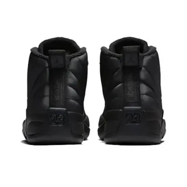 Brand New All Black Fleece Lined High Top Basketball Shoes For Men And Women Solid Color Matte Leather Makes Retro High Top Shoe Shape Versatile For Daily Commute, Basketball And Casual Wear