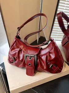 Valentine's Day romantic heart-warming dating gift one-shoulder handbag, simple and casual joker shoulder bag, light and luxurious retro joker shoulder bag, suitable for daily travel, shopping and dating, Fashionable Handbag