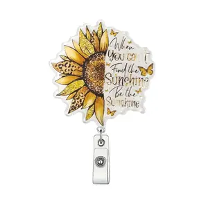 Sunflower Pattern Retractable Badge Holder, Premium Decorative Badge, Cute Badge Scroll Badge Clip, ID Card Pack for Student Office Staff Doctor Nurse Teacher, Badge Decoration