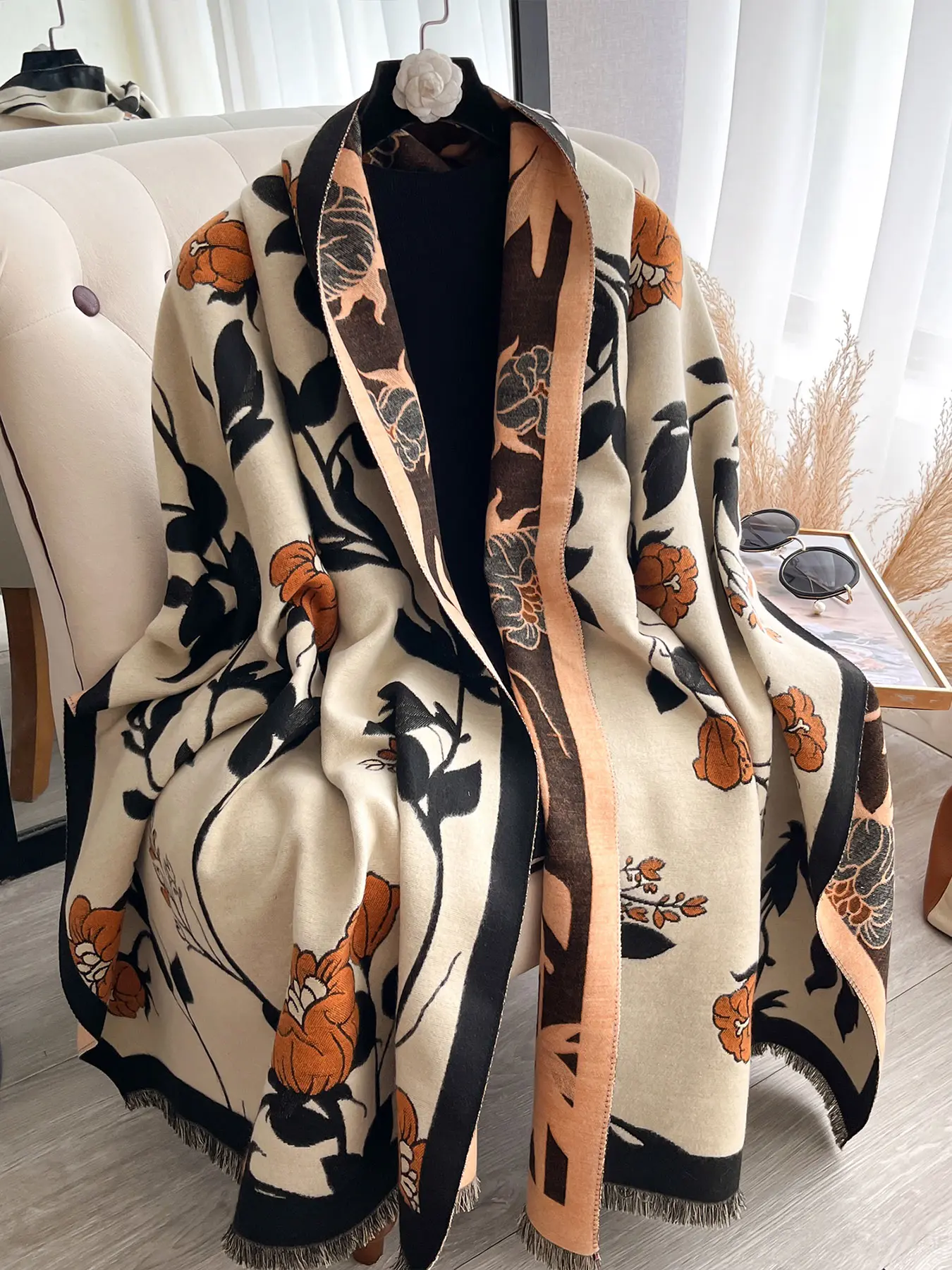 Women's Autumn Winter Warm Elegant Scarf with Fringe Floral Print Shawl, Soft Comfortable Fashion Accessory for All Seasons, Fashion Shawl Wrap