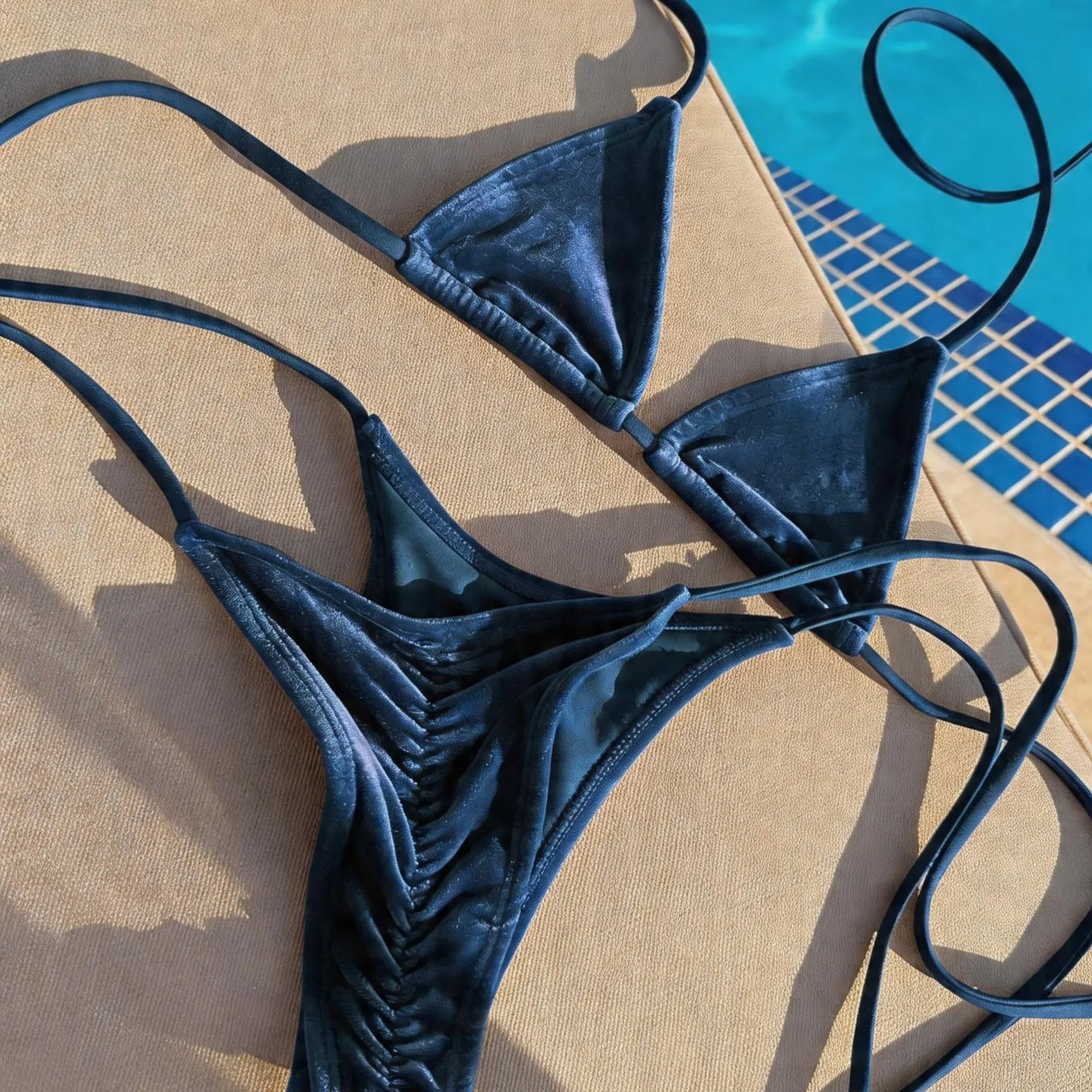 2026 New Women’s Low-Waist Tie String Mini Bikini Two-Piece Swimsuit Set — Sexy, Fashionable, Classic Solid Color Beachwear and Pool Party Outfit