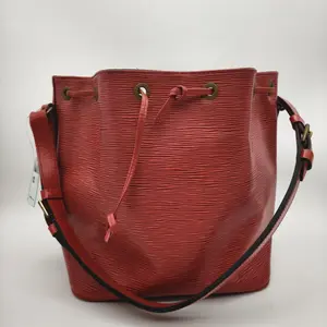 Pre-owned Louis Vuitton RL Red EPI Bucket Bag 23487282
