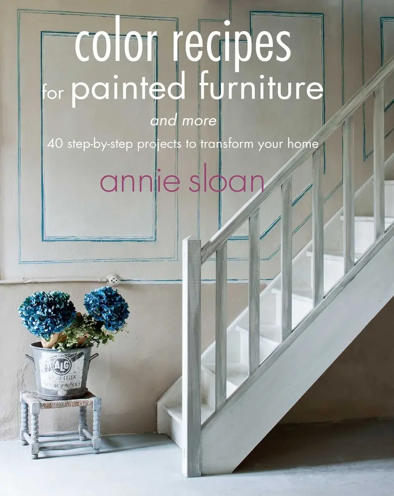 USED Book - Color Recipes for Painted Furniture and More: 40 Step-By-Step Projects to Transform Your Home by Sloan, Annie (Paperback) - english