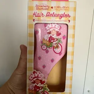 Strawberry Shortcake Hair Brush