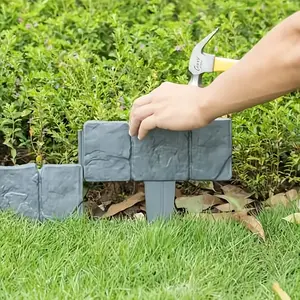 40 Piece Garden Fence Set Plastic Outdoor Lawn Decor Easy Install Plant Support Fencing for Autumn Yard Decoration