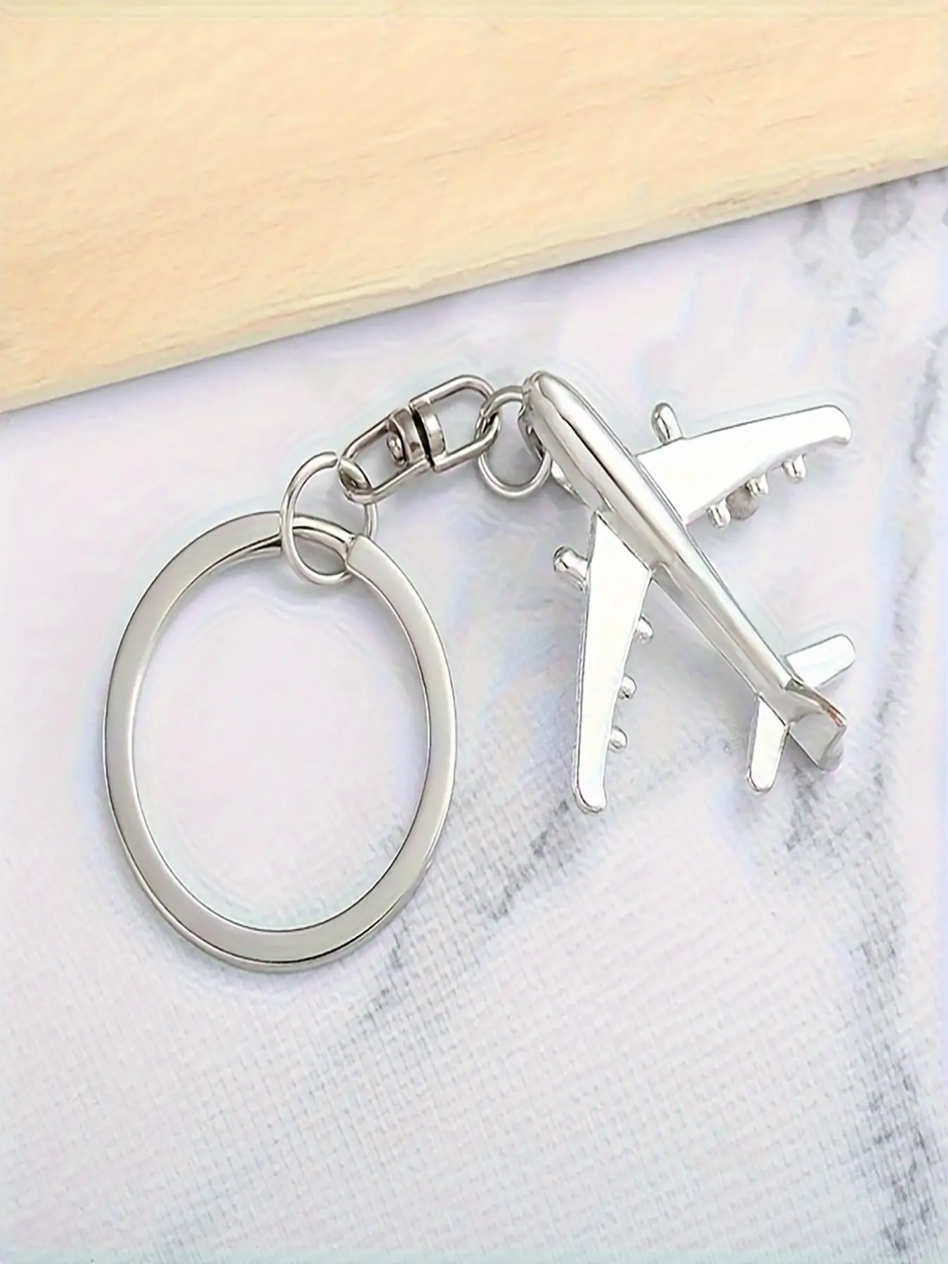 Silver Color Metal Airplane Model Keychain, Cool Keychains, Stylish Keychain, Creative Pilot Pendant, Unique Gift for Friends and Kids, 1pc 3D Key Ring, Stylish Keyring