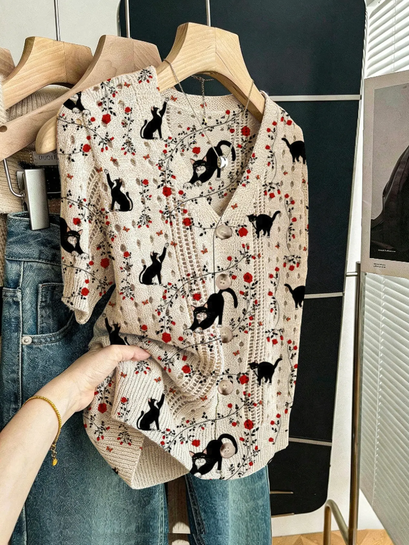 Women's Cartoon Cat Floral Print Short Sleeve Knit Cardigan, Casual Elegant Vacation Style Sweater, V Neck Loose Button Front, Spring Summer Fall