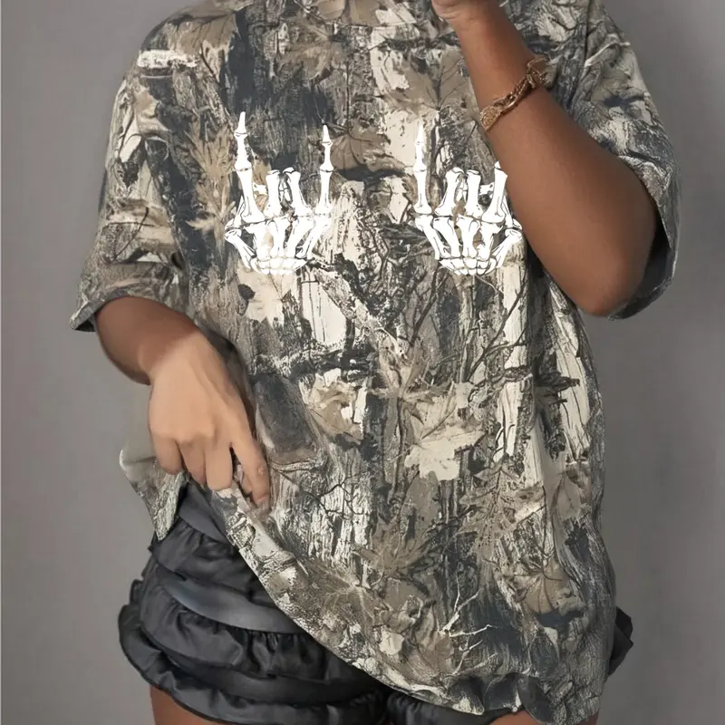 Halloween Skull Print Camouflage Shirt, Womenswear Loose-Fit Baggy Round Neck Short Sleeve Fabric Tee, Street Style Summer Top, Casual Y2K Pattern T-Shirt, Streetwear, Graphic Shirts