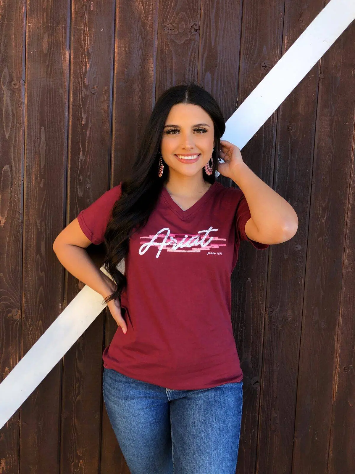 ARIAT – REAL Logo Script Classic Fit T- Shirt (ZINFANDEL)