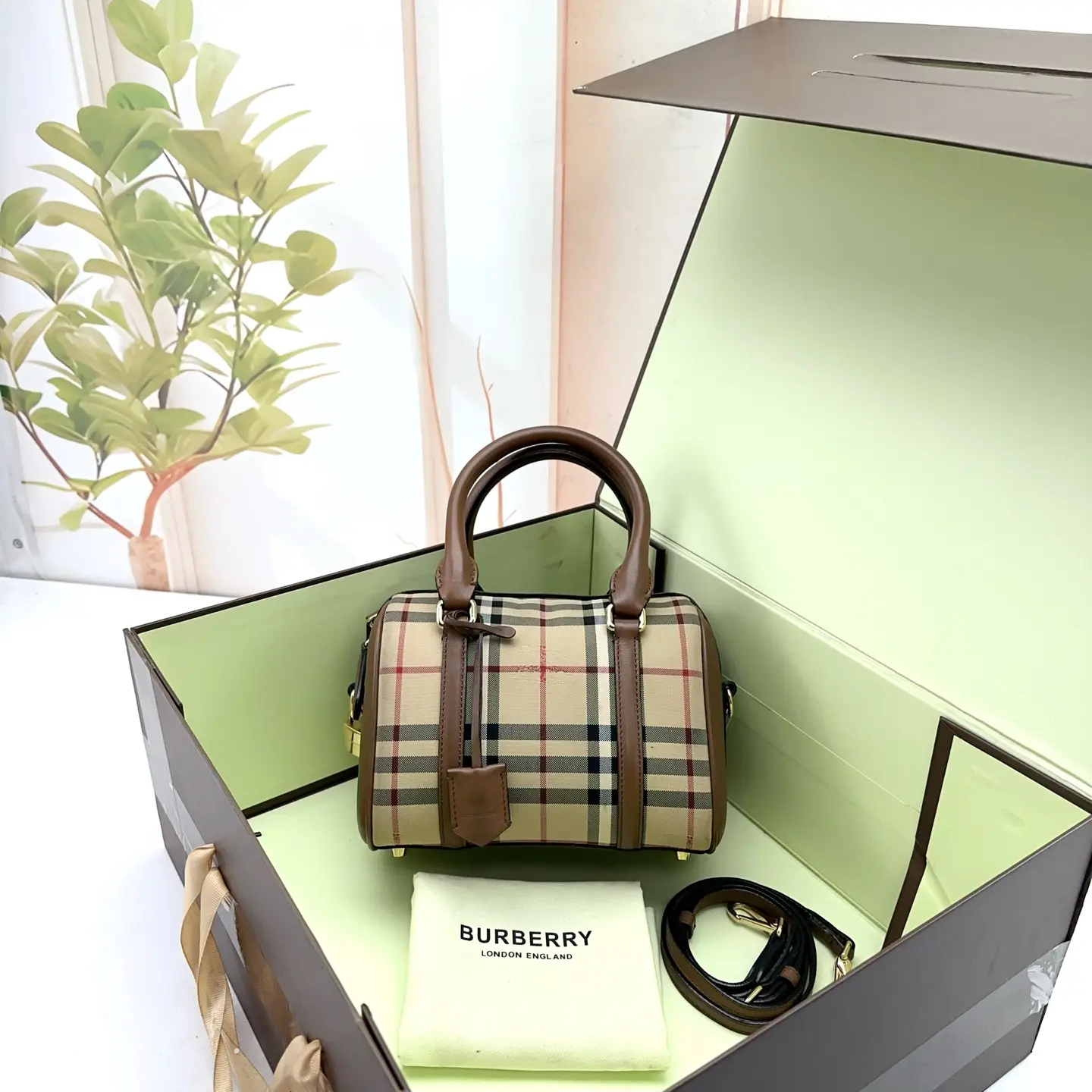 Pre-owned BURBERRY Canvas Leather Mini Barrel Bag 0806 raye 23057054