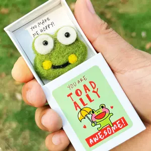 Cute Felt Frog Cards, Fun Frog Greeting Cards, Perfect Gift for Friends and Lovers, Adorable Small Card Set, Healing Present Idea