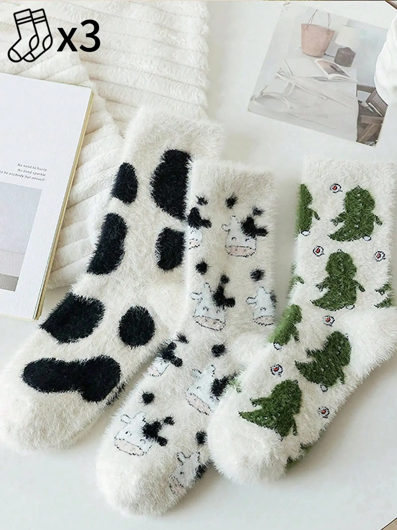 2 pairs/3 pairs mixed styles (cow + polka dot / dinosaur + cow + polka dot) printed plush socks, women's warm, thickened, comfortable, soft, cute and casual socks, suitable for indoor home use and Valentine's Day gifts