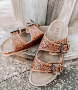 Falling Feathers Sandals *Brown